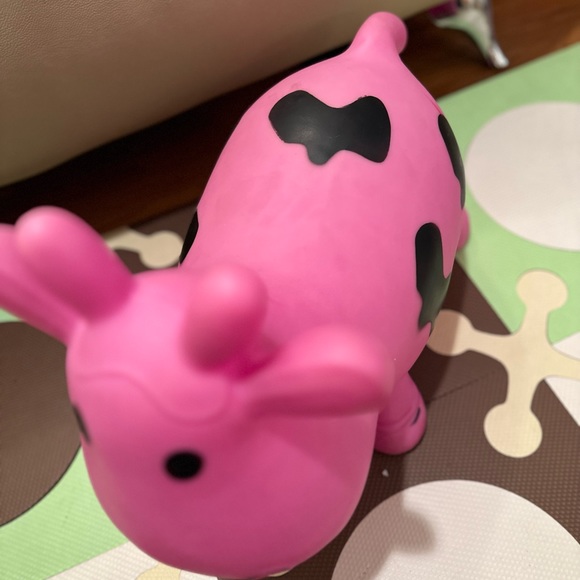 Cow Bouncer Inflatable Space Hopper, Ride-on Bouncy Animal Pink Bouncy Toy - Picture 4 of 7
